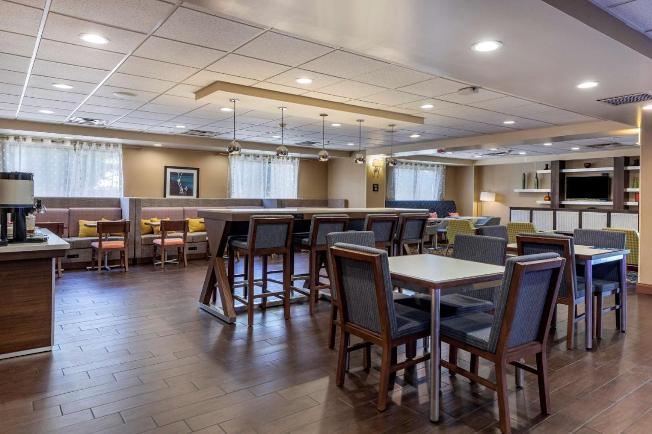 Hampton Inn Norco/Corona Esterno foto